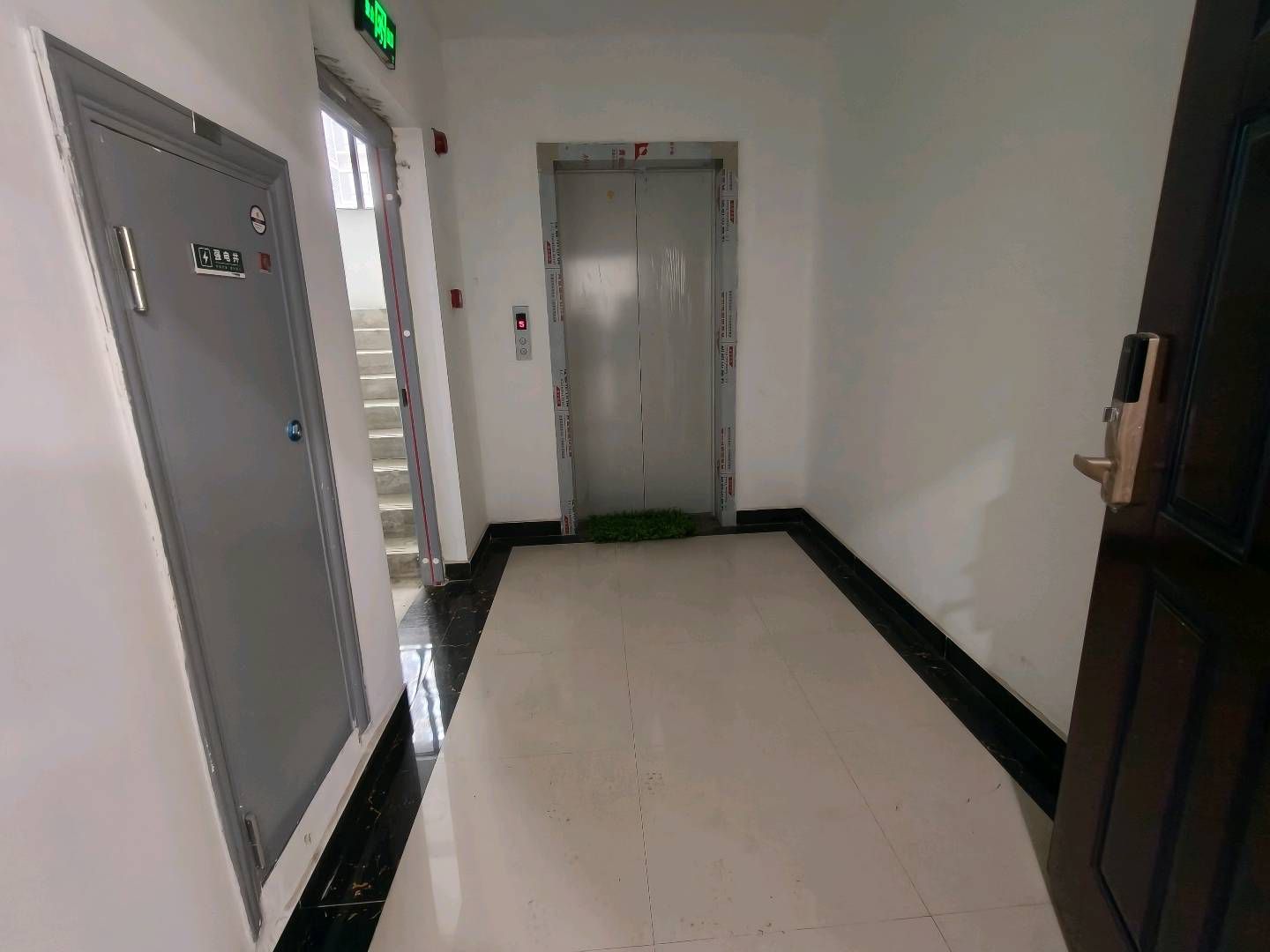 秀兰御府精装房南北通透一初，六小，师范