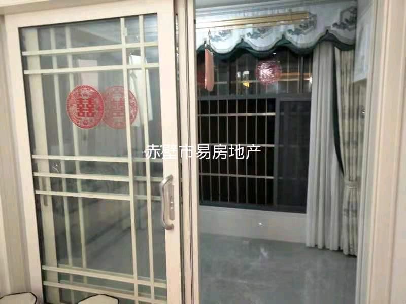 铜锣湾·精装修·干净整洁三居室·出租1500/月