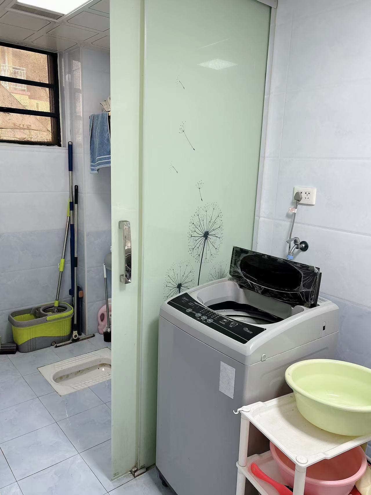 公园澜岸小镇·汽车站旁边·干净整洁的三居室·租1000/月