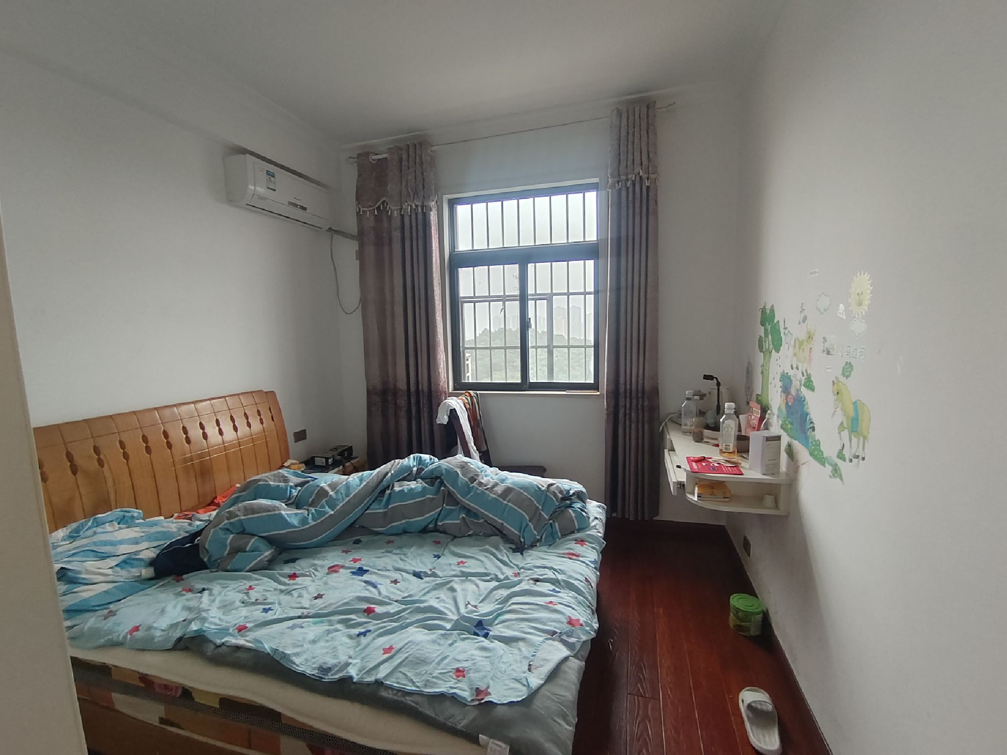 博园南郡·精装修4室2厅·诚意出租2000/月