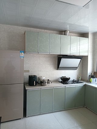 陈家湾·步梯三楼·温馨整洁·拎包入住·月租金1300/月