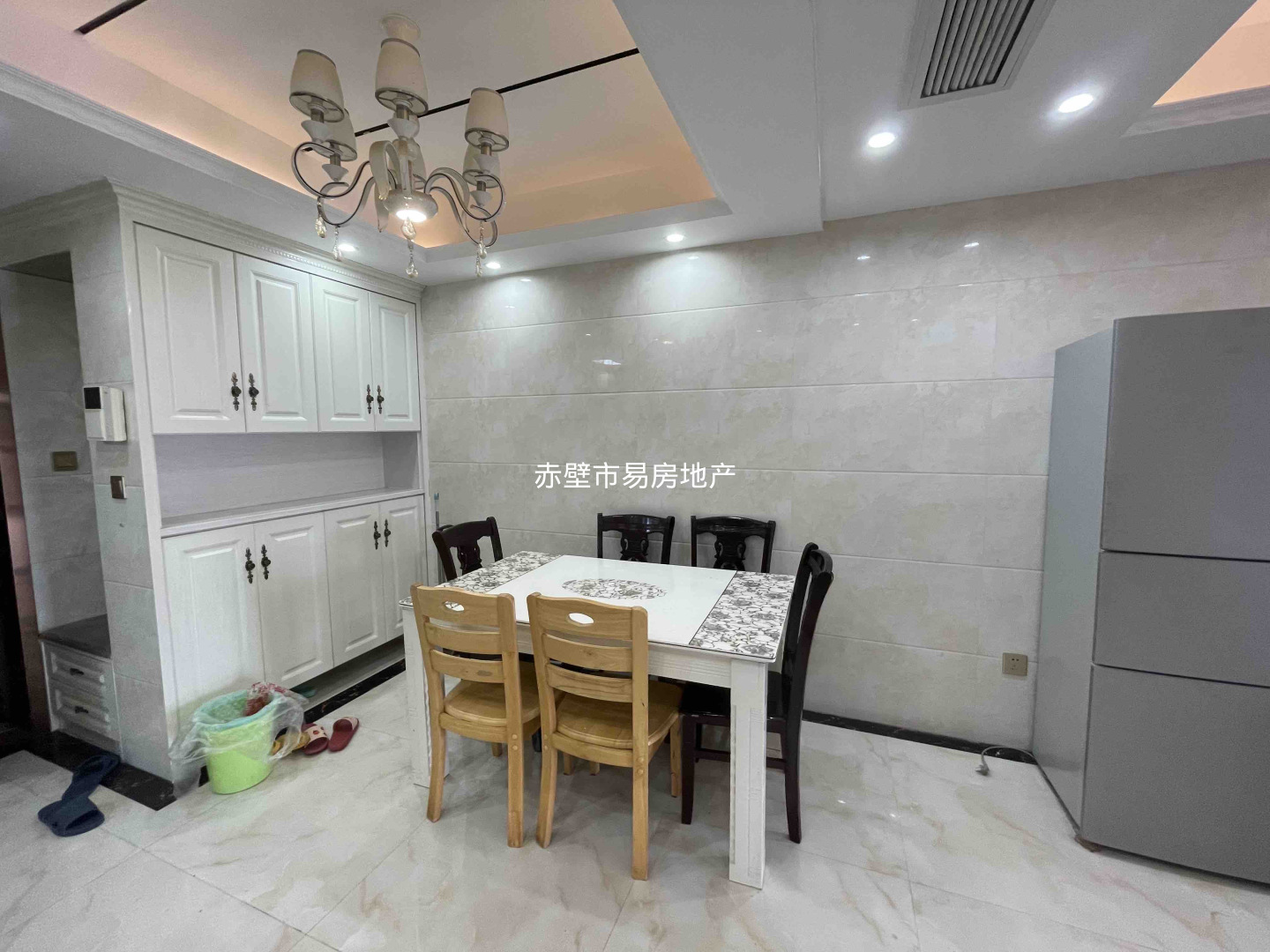 金色水岸·精裝兩室兩廳·河景房·1200/月