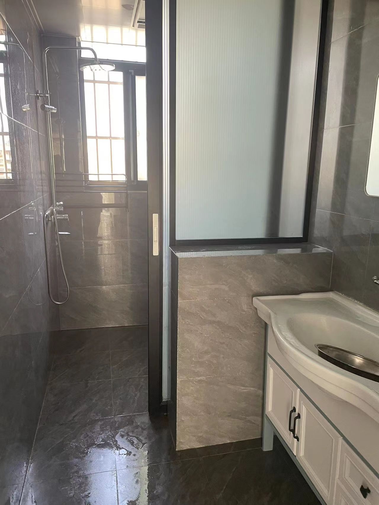 立嘉诚精装3室2厅拎包入住出租