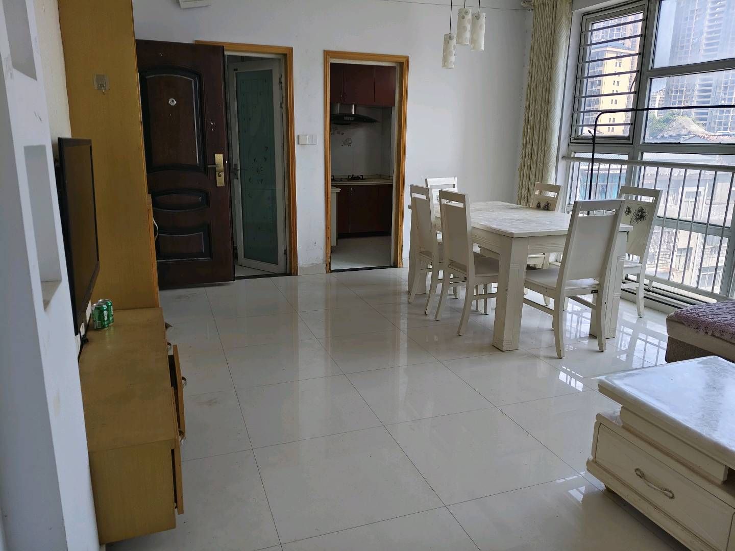 众城国际电梯房·两室两厅·62平方·报价|：26万