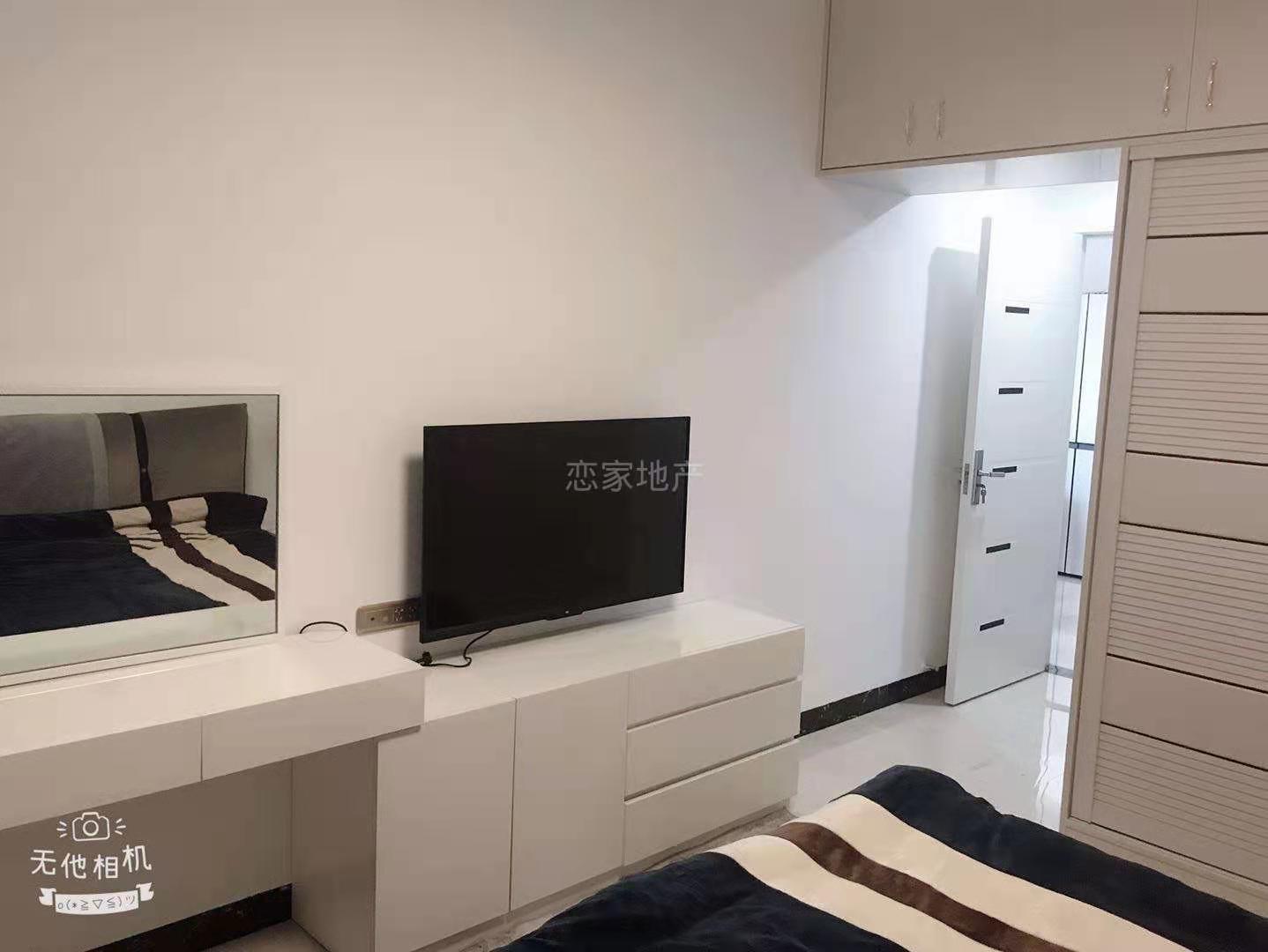 华景中央公园·3室2厅2卫·精装修拎包入住2000/月