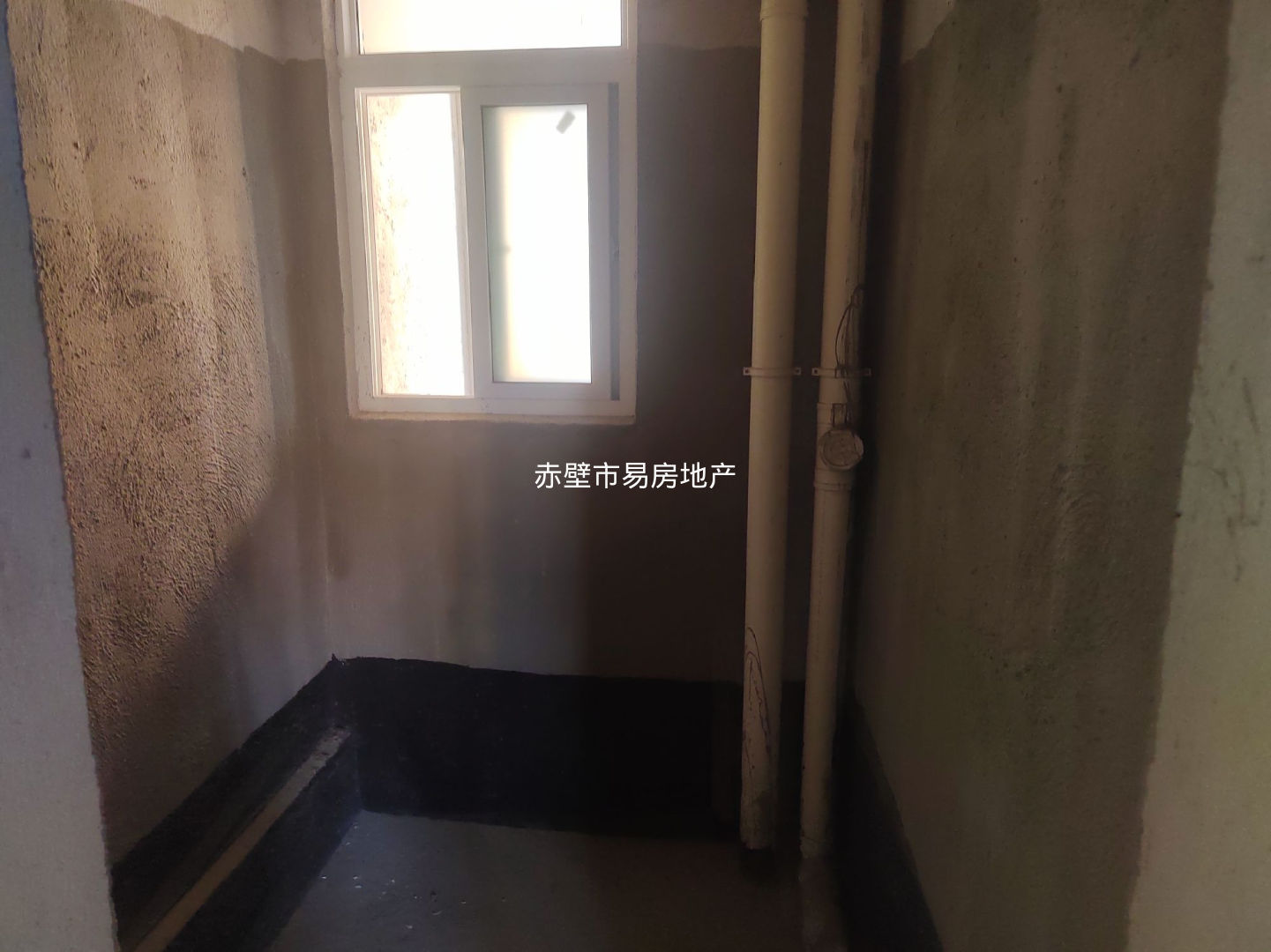 新岭地·112平·很好的楼层·3室2厅·买了就可以装修住新房38万