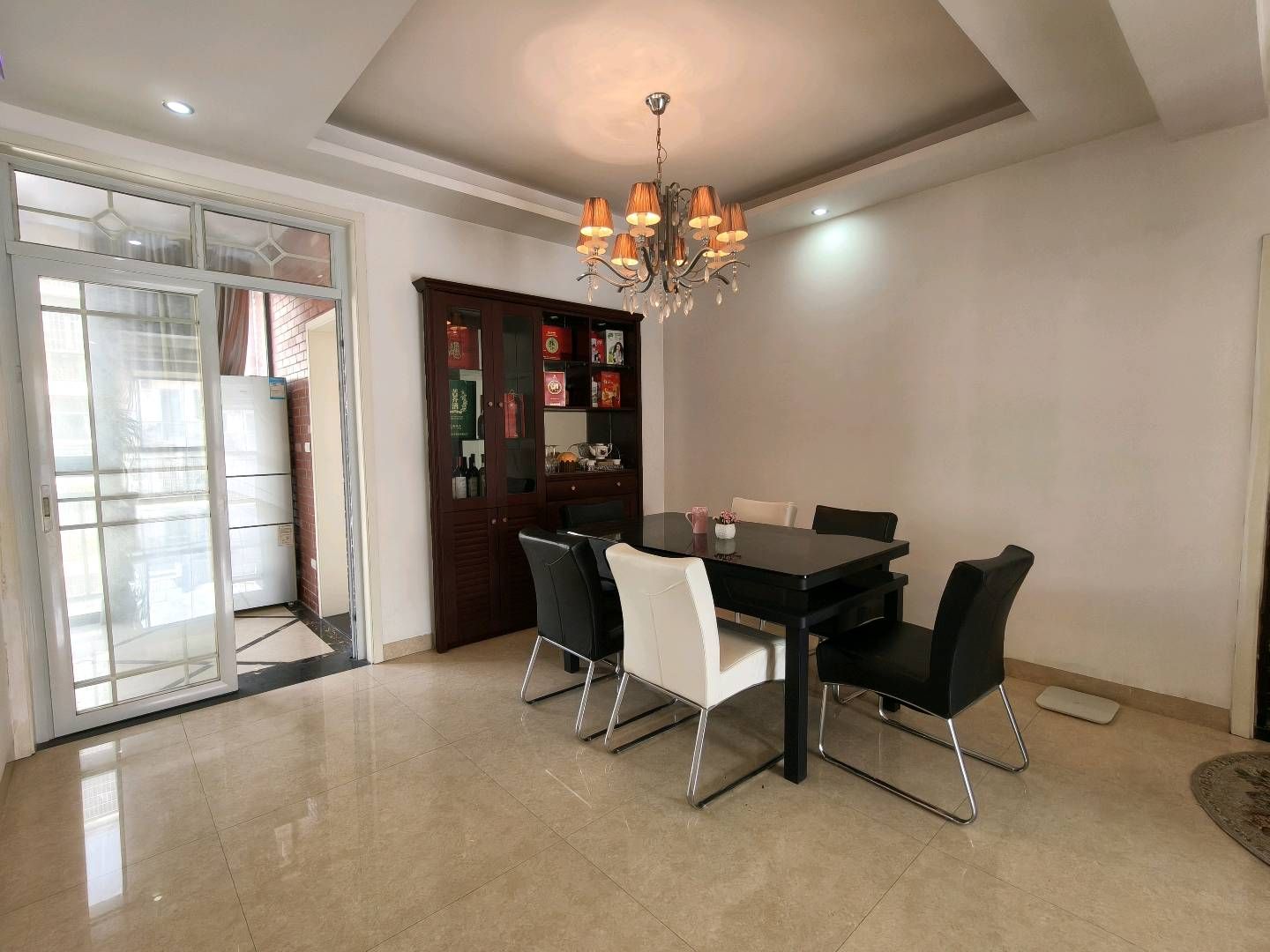 公安局单位房·143平方·精装修·步梯3楼急售