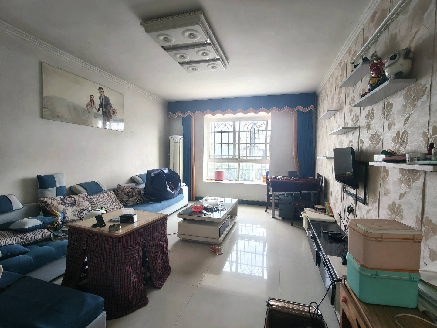 和谐温馨家园·4楼简单装修·有证·三室两厅·亏本卖32万