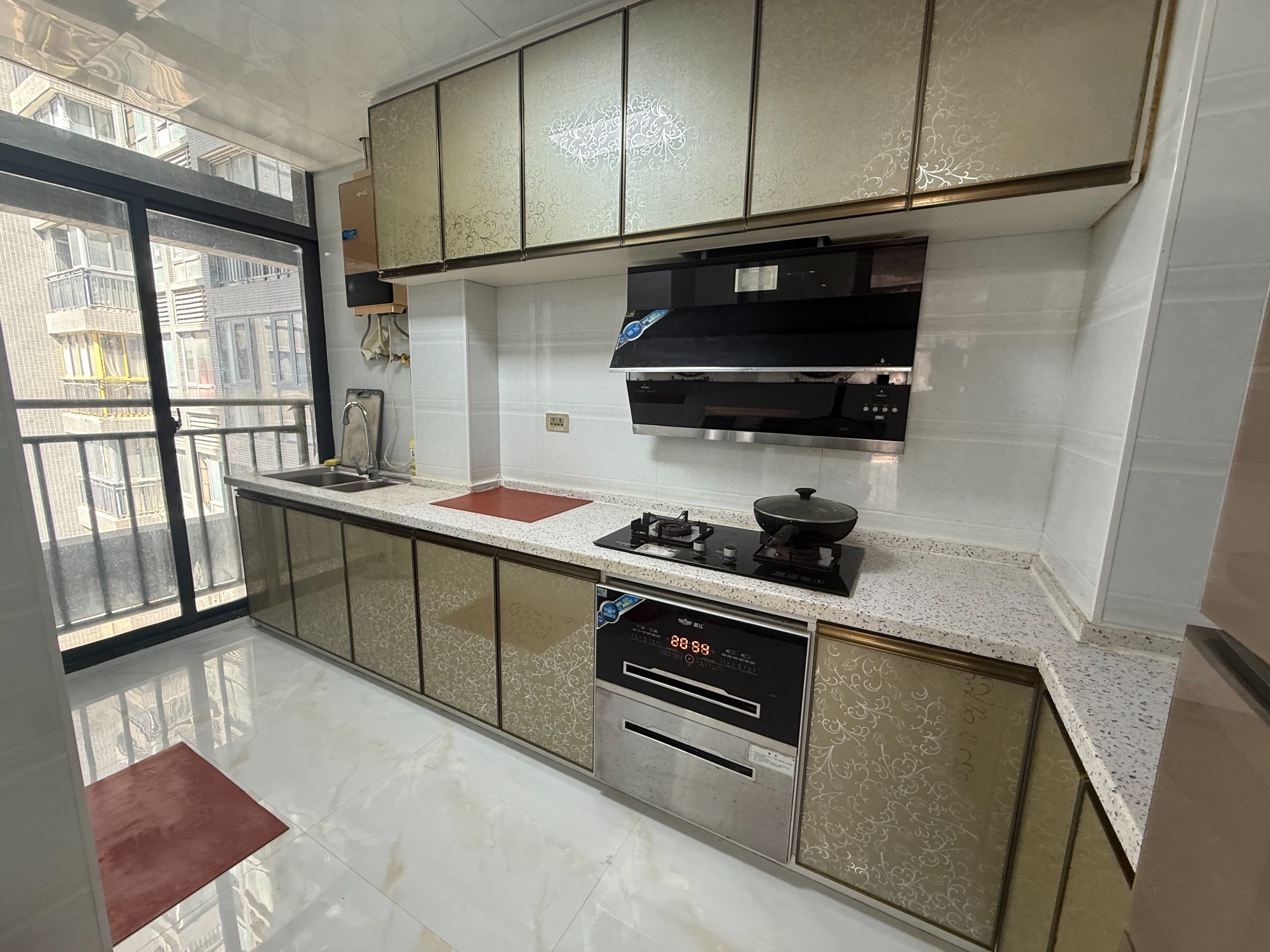 雍景新城·三房两厅·户型方正·周边配套齐全·密码看房：53万