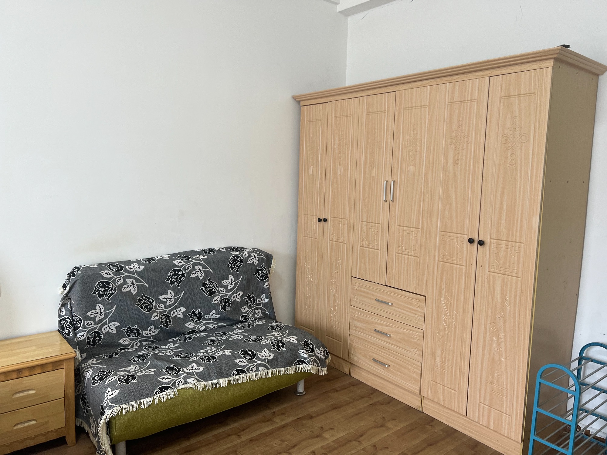 永邦欧州城·大一室朝南公寓·出租1000/月·钥匙看房