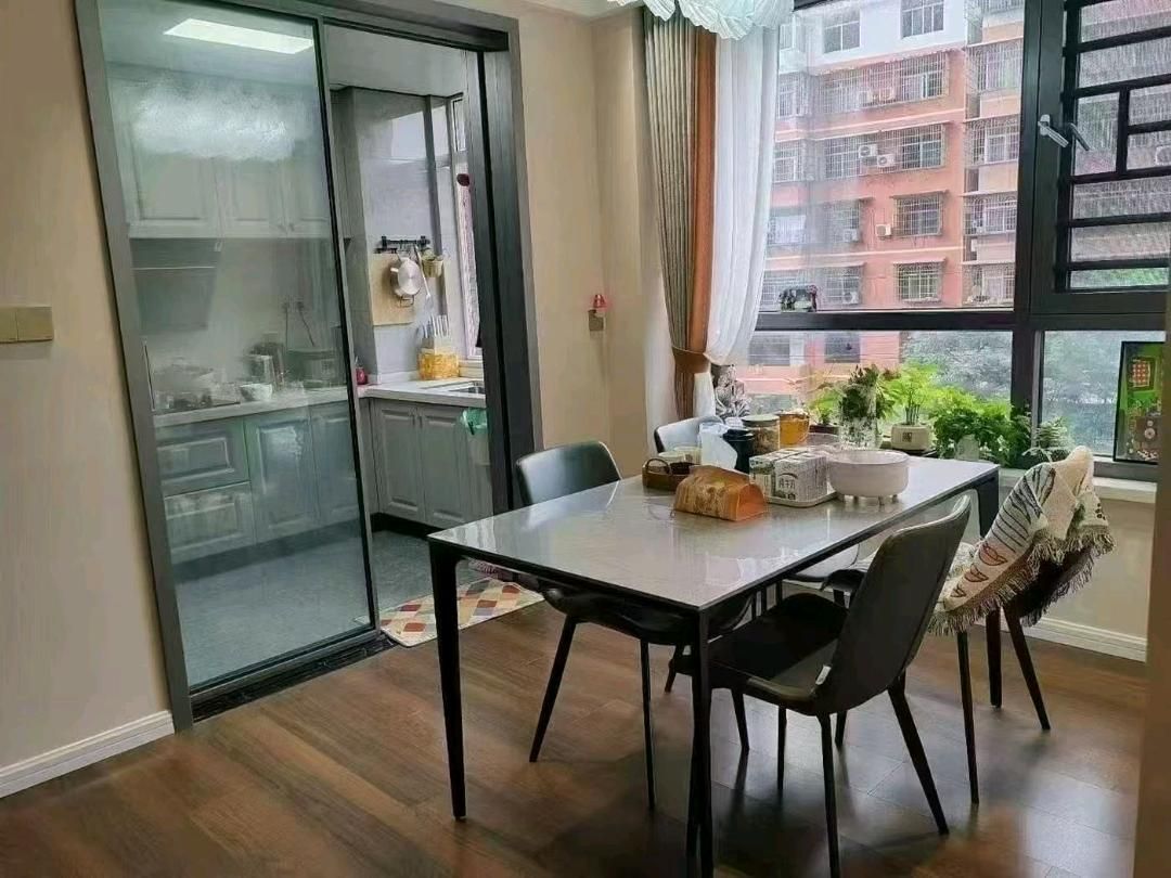 塞纳河畔·108平方·全新装修新房·拎包入住