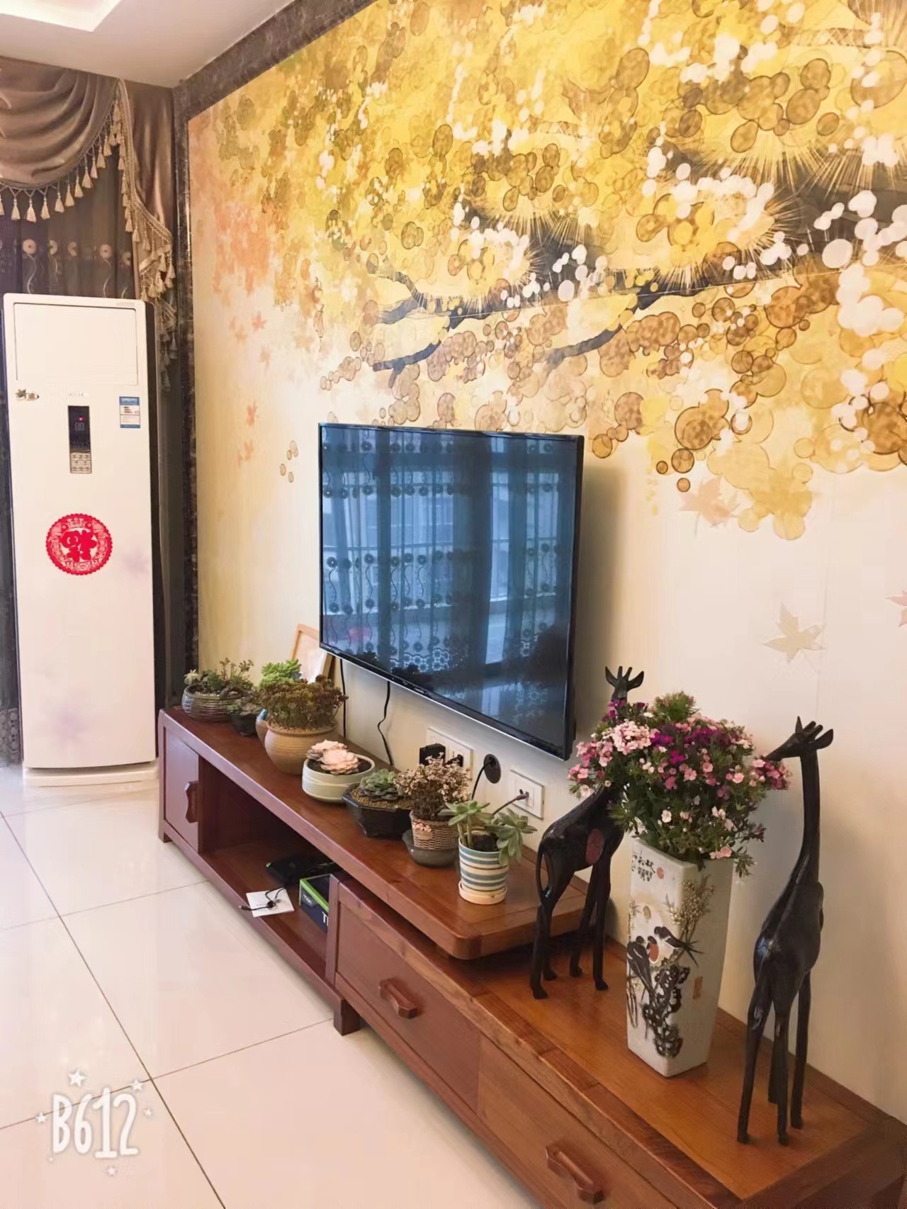 润园·3室2厅·136平方·电梯房中层·带家电家私50万