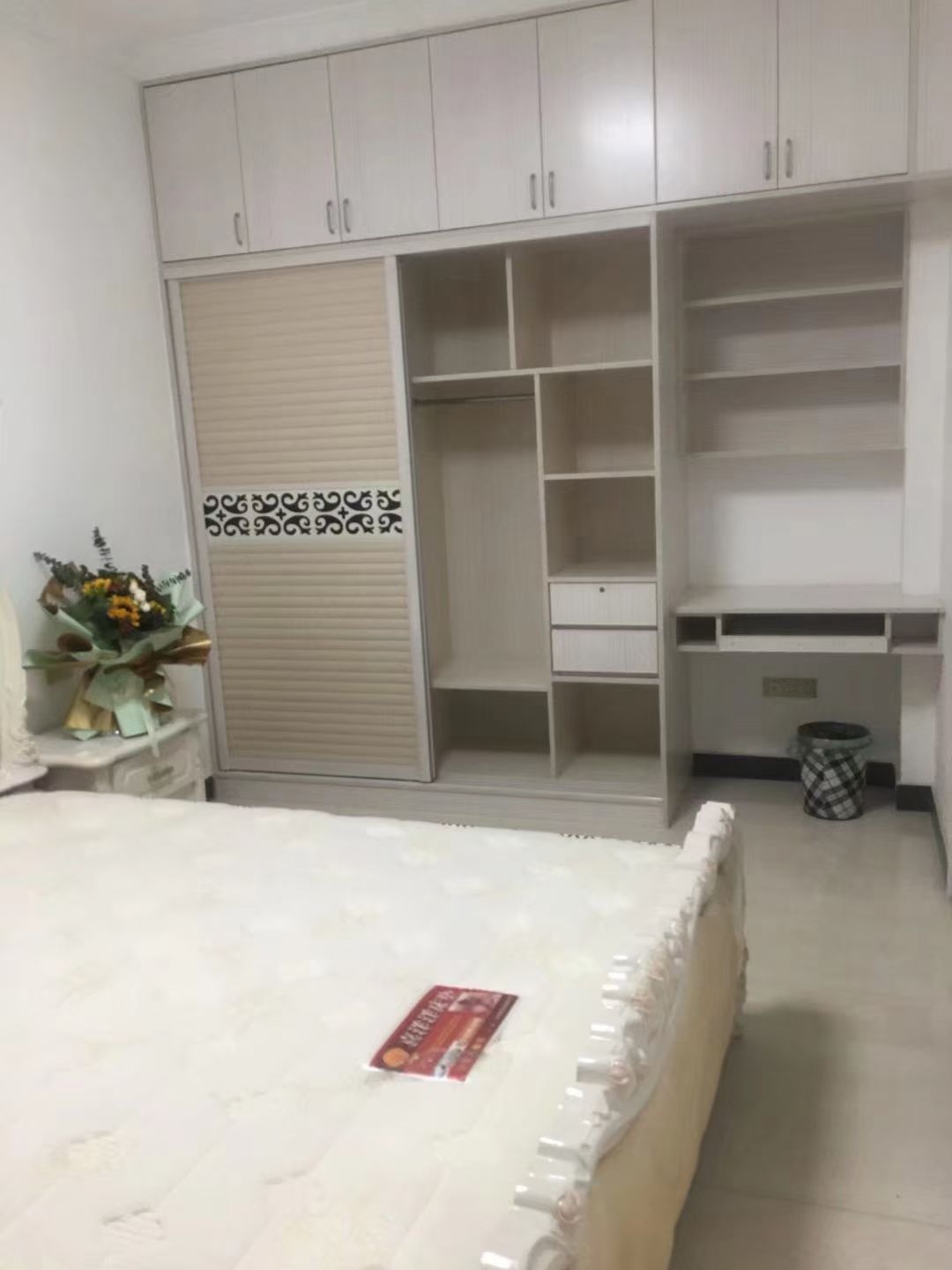 长城花园·精装修温馨公寓·一室一厅·租1200/月