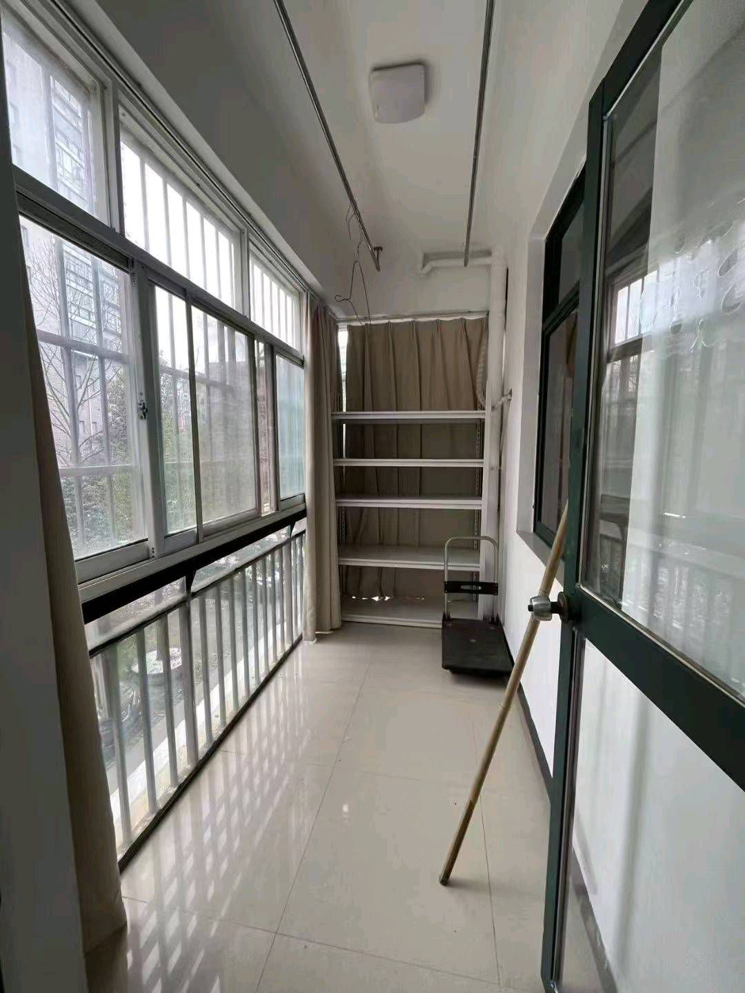 永邦欧洲城·步梯2楼·精装修好户型·房东降价39.8万