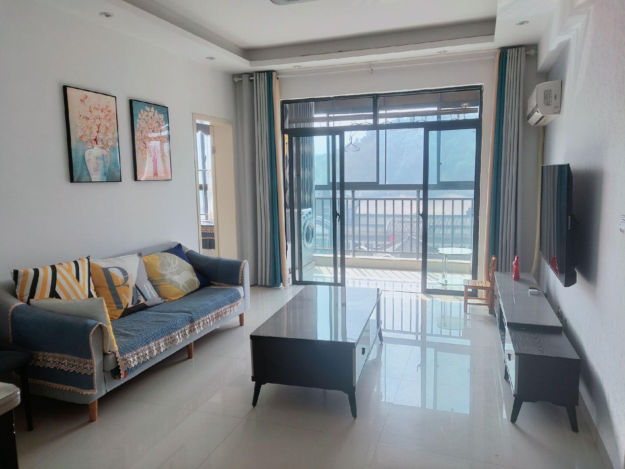 赤壁印象，2室2厅，精装修，拎包入住，售35万·有钥匙