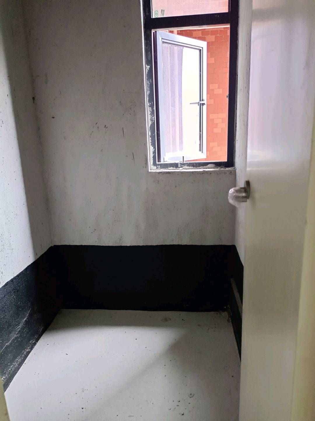 塞纳河畔三期·119平方·三房两厅·户型通透·单价/3700一平