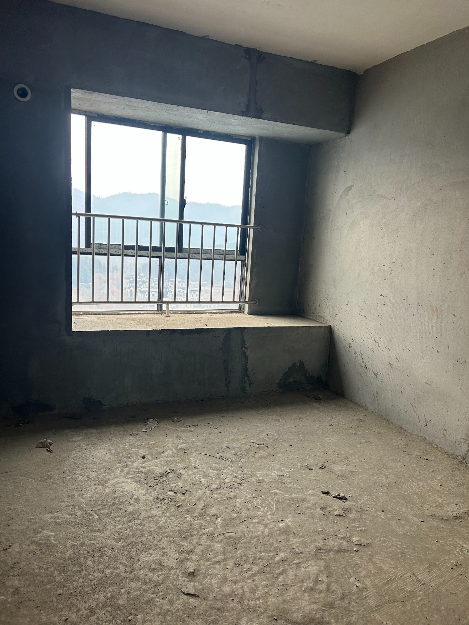 赤壁印象·三房兩廳兩衛(wèi)·南北通透戶型·帶車位一個·報價47萬
