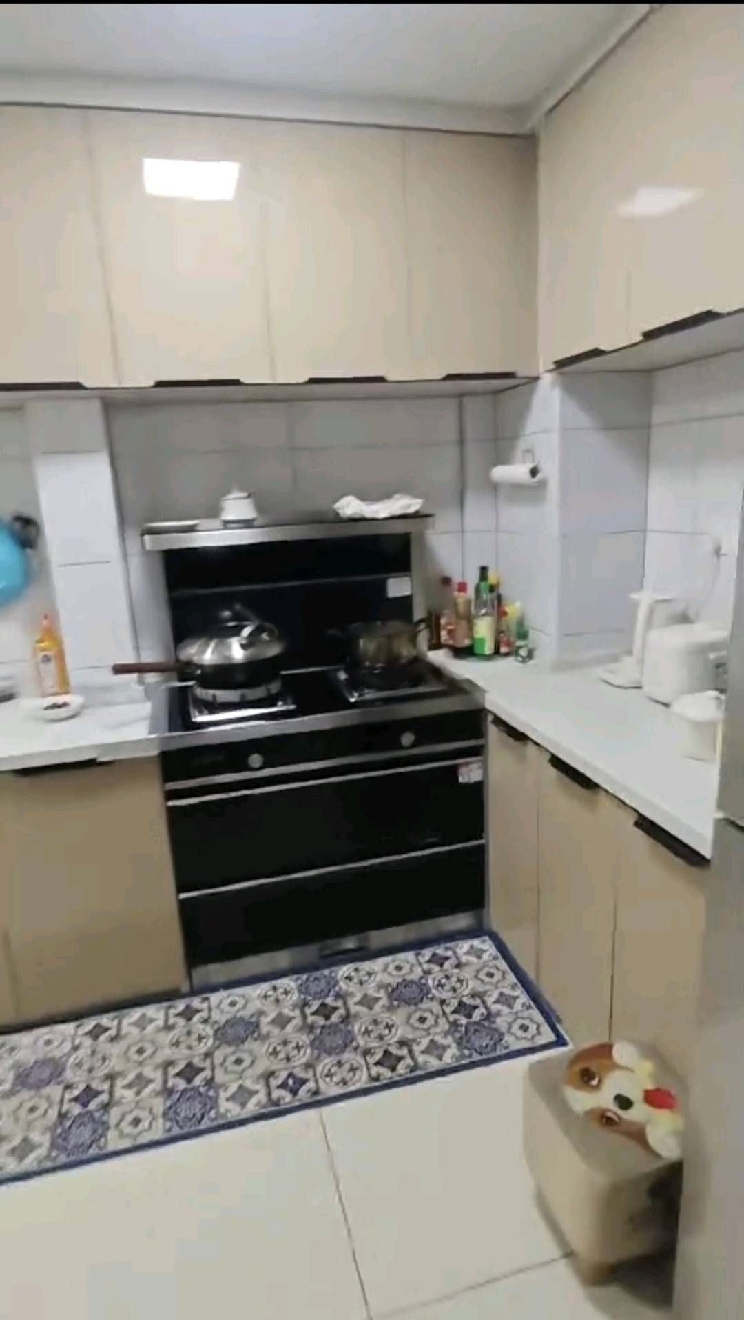 万泰华府·精装修两室两厅·出租1500/月