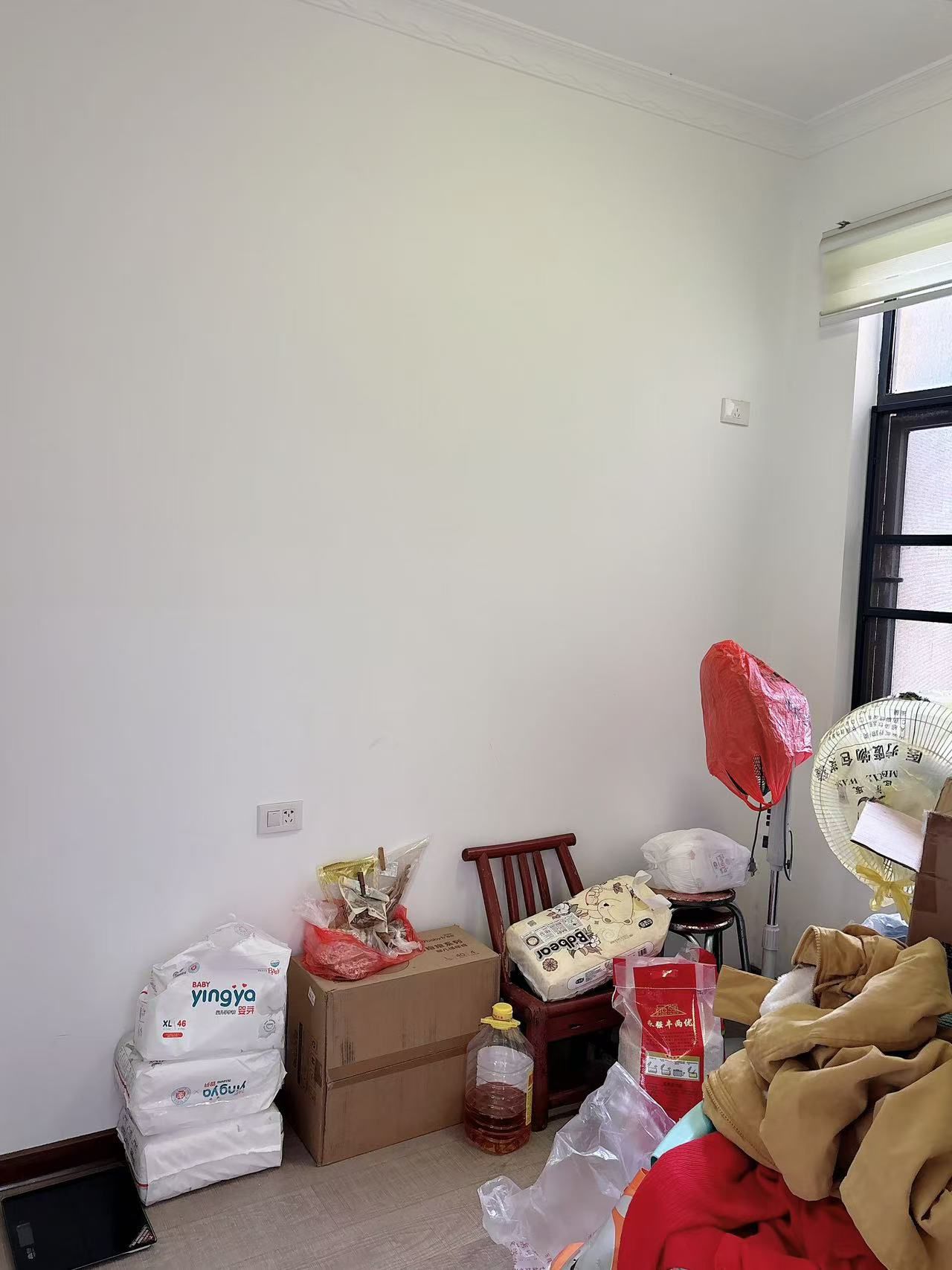 公园澜岸小镇·汽车站旁边·干净整洁的三居室·租1000/月