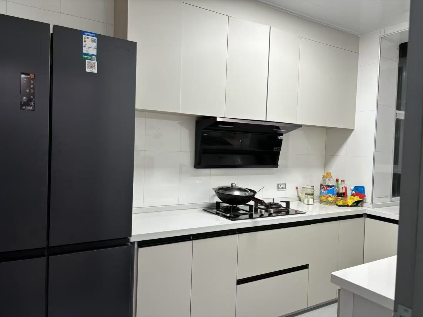 东洲小区·全新装修·130平方·拎包入住售：35万单价2600一平