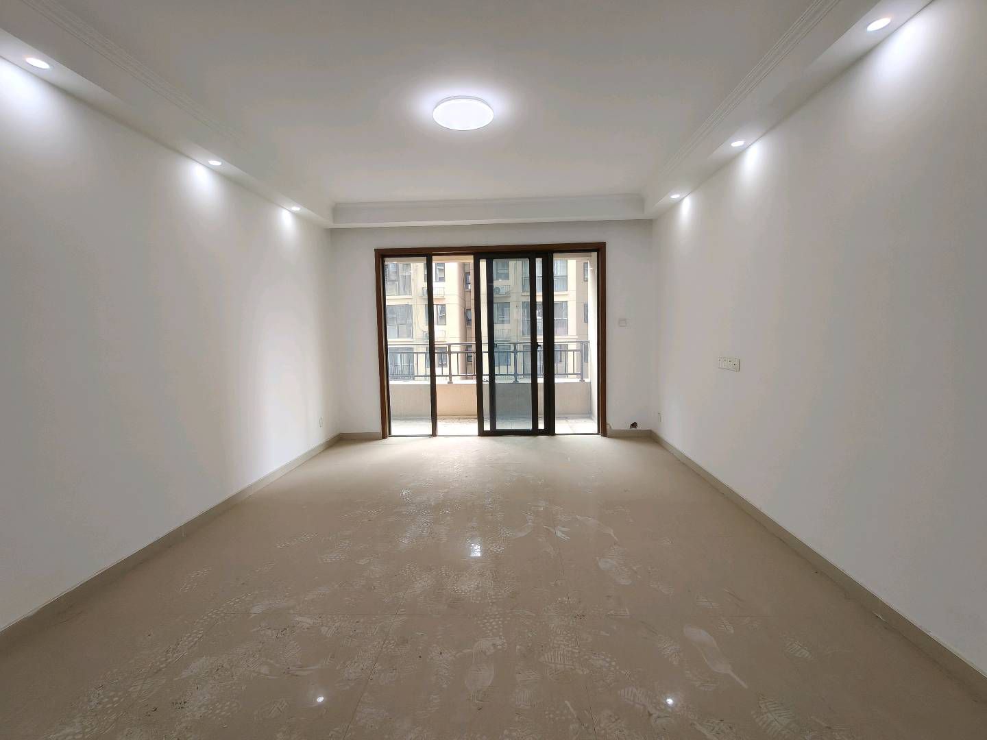 秀兰御府精装房南北通透一初，六小，师范