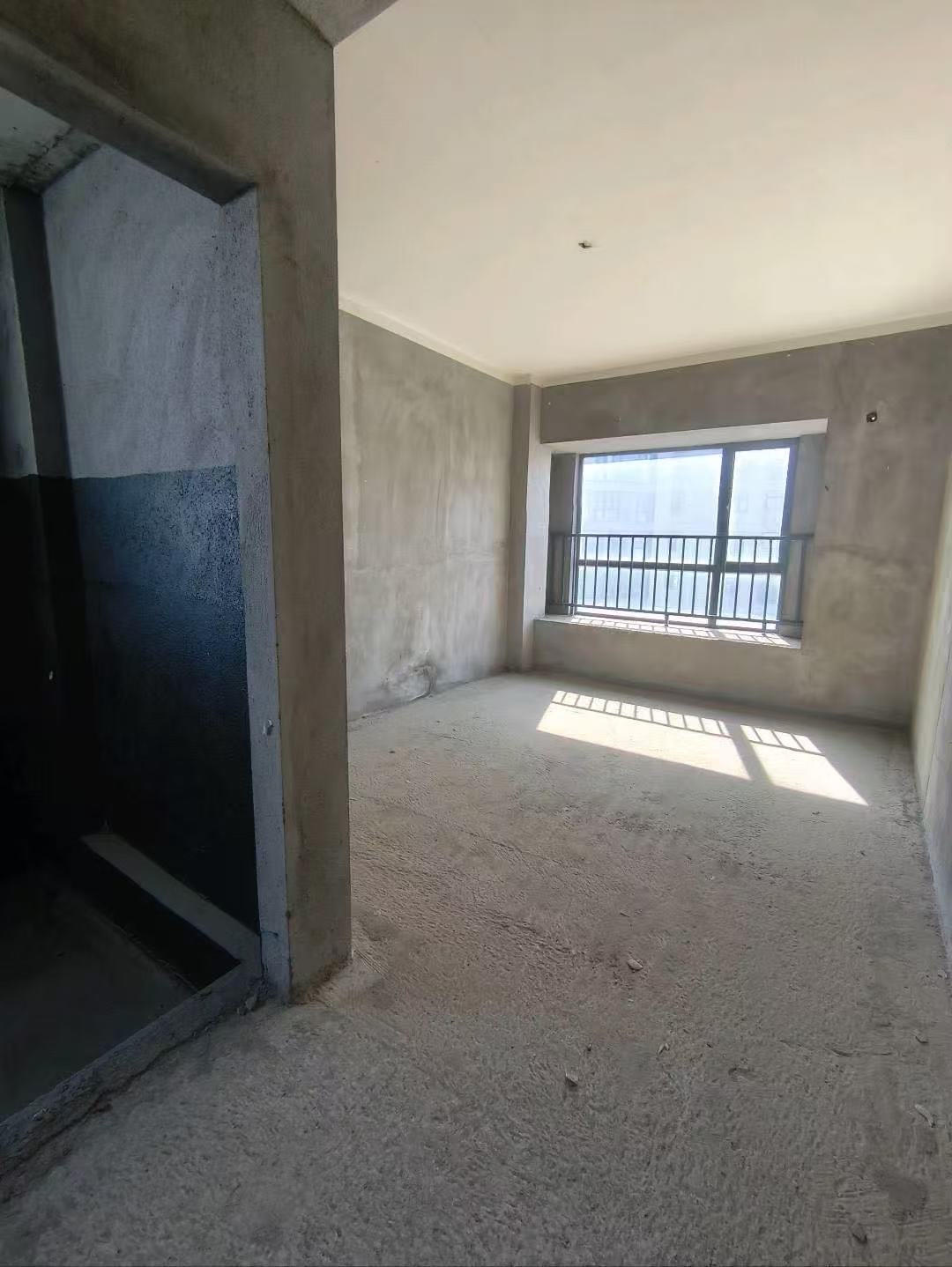 赤壁外滩·138平河景房·三室两室两卫·有证满二62万