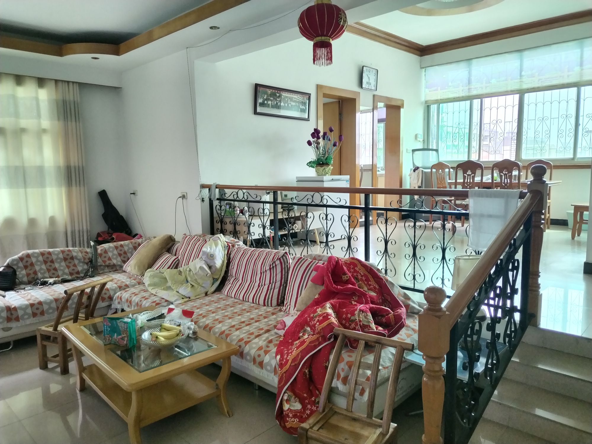 单位房地税小区·跃层式3室2厅拎包入住1200/月