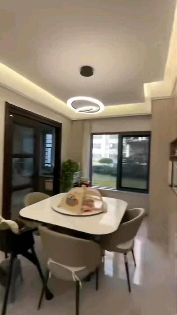 碧桂园城市之光·一楼带院子·4室2厅2卫·全新装修报价75万