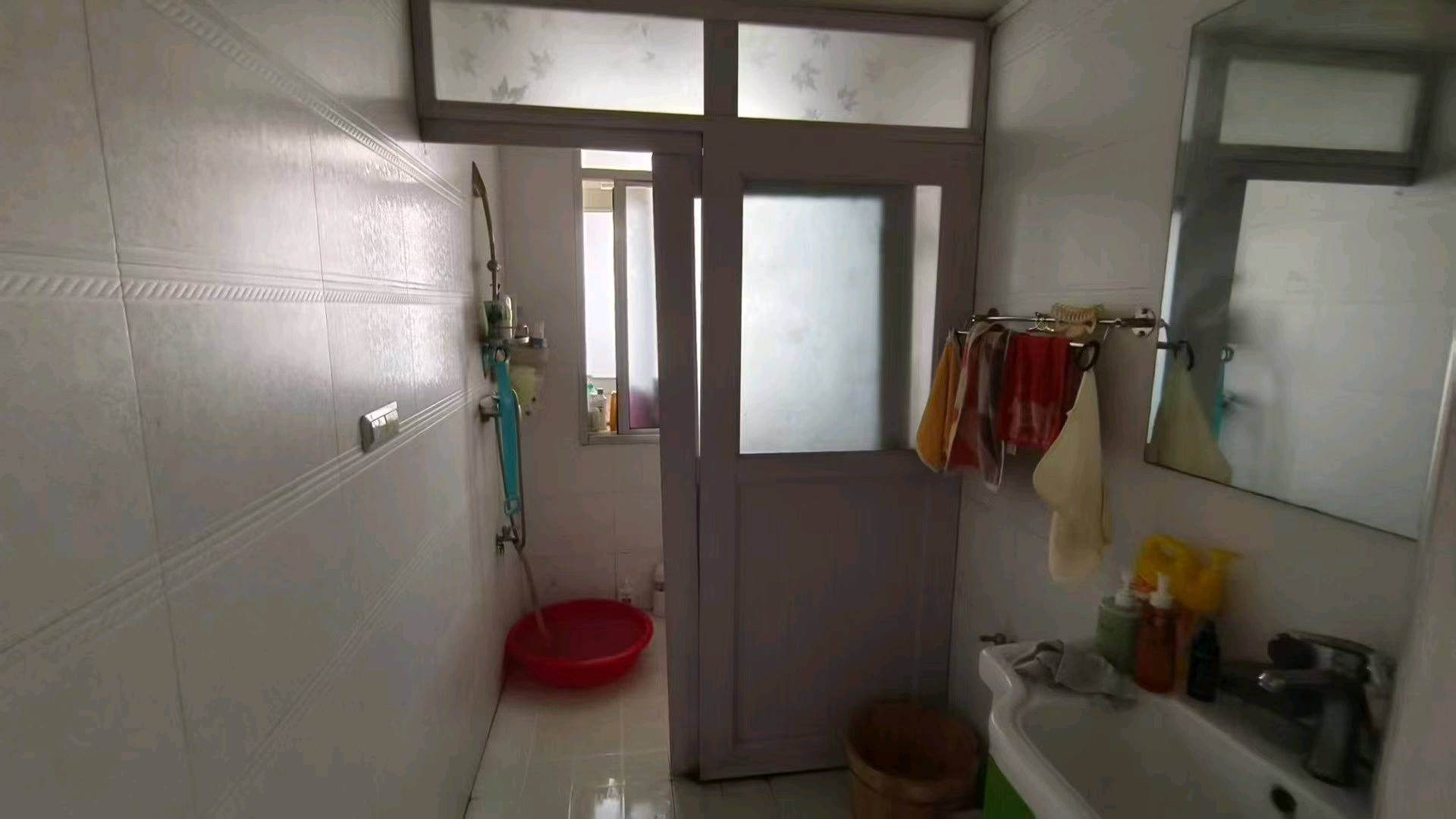 周画苑小三居南北通透交通便利近医院精装好房