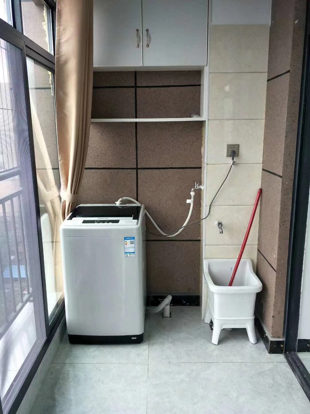 赤壁印象精装修一室一厅拎包入住1200/月