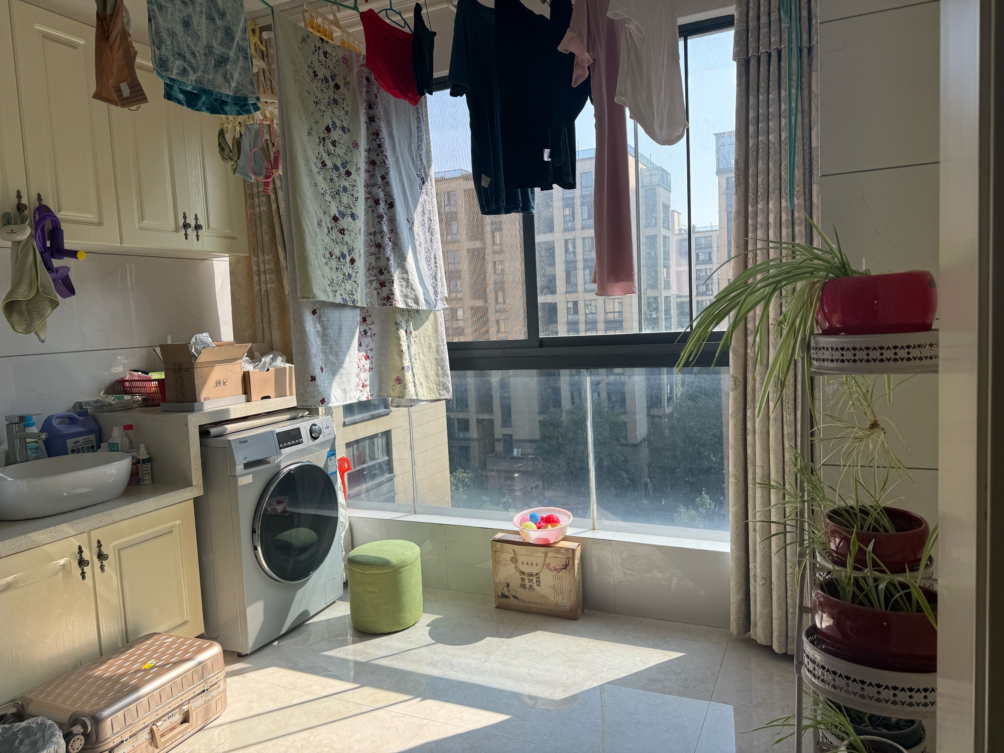 小高层洋房赤壁城区正规商品房装修hao华保养好近医院