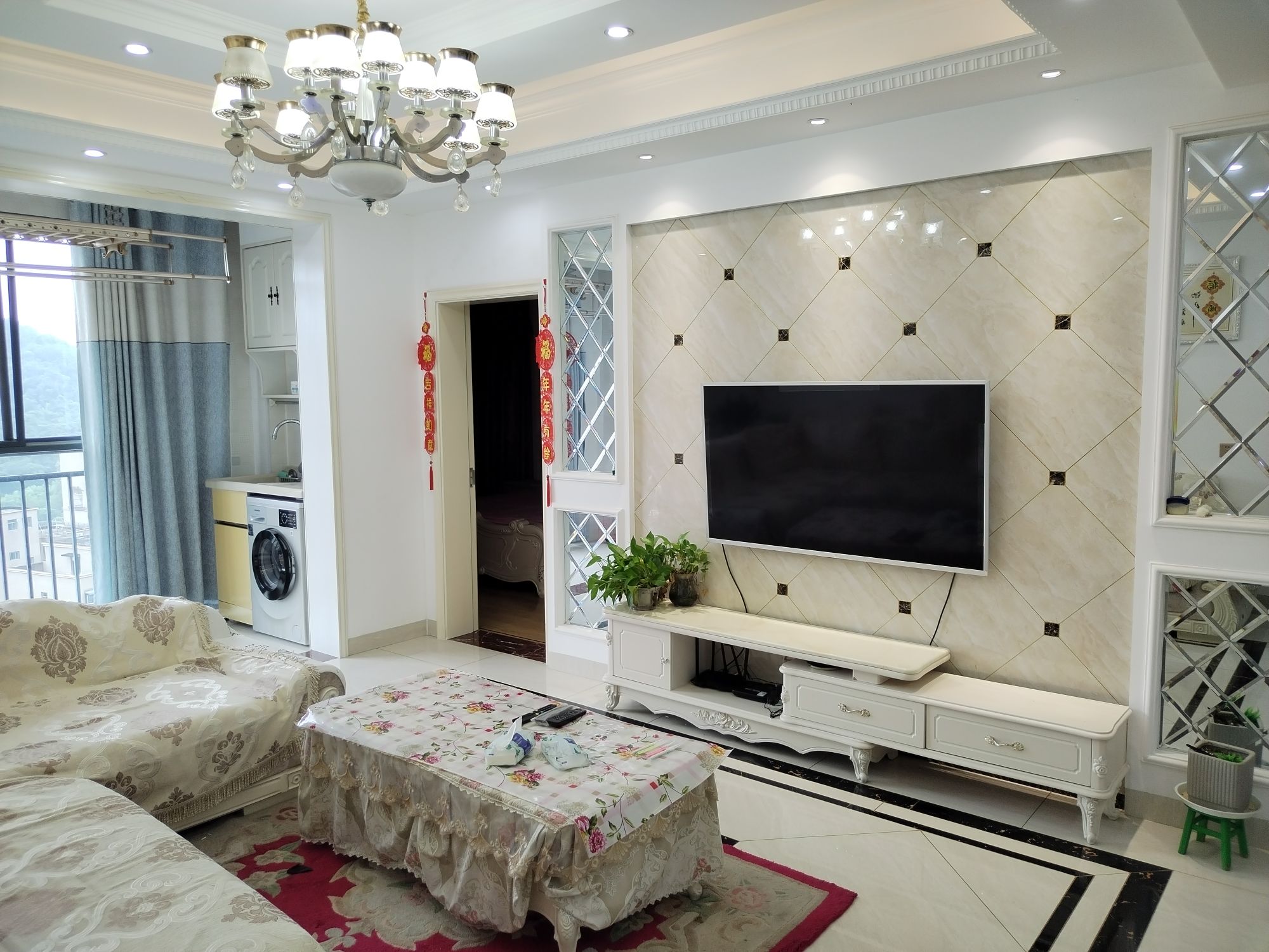 塞纳河畔·精装修三居室·诚意出租1500/月