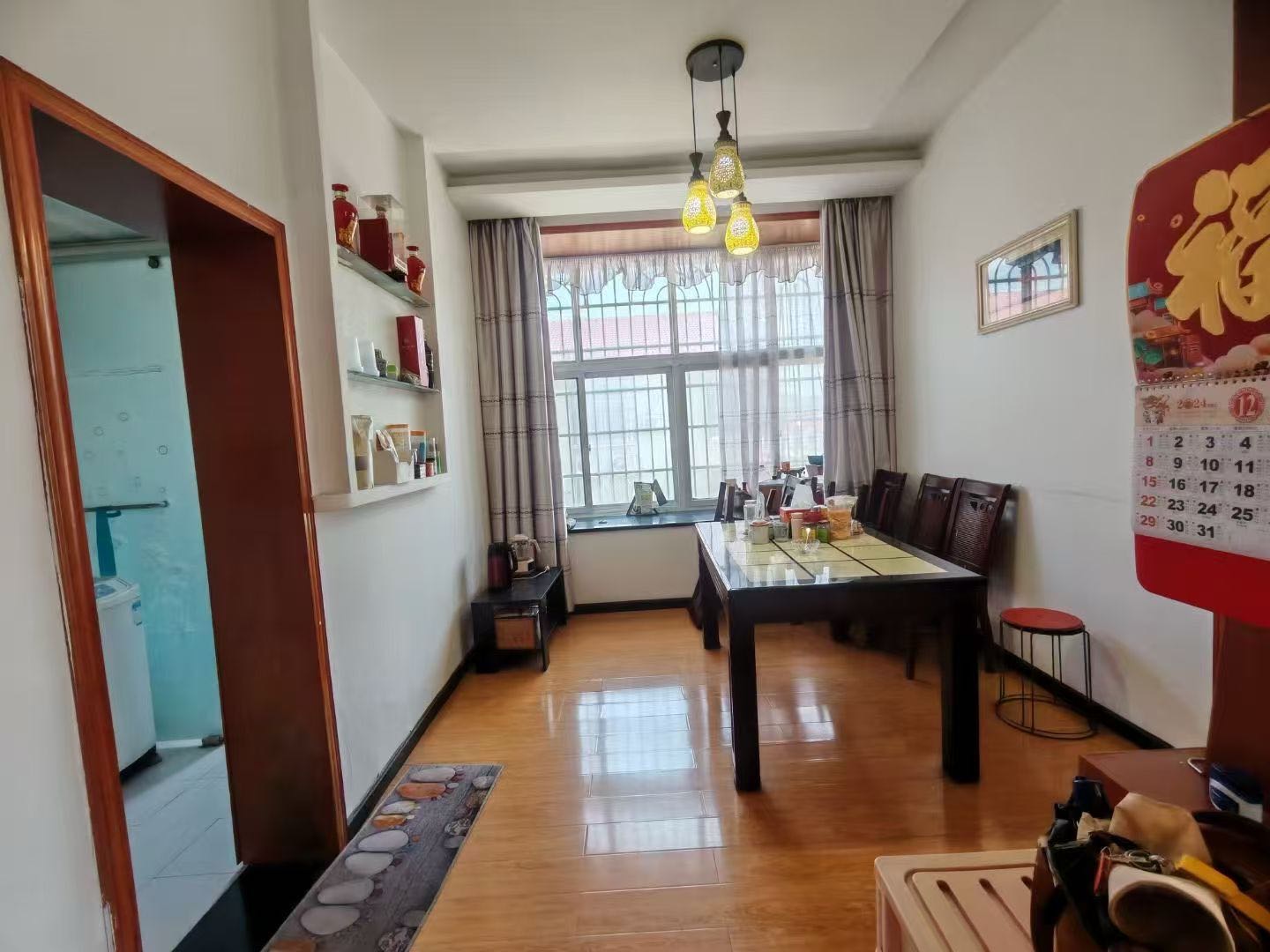 东洲小区·122平方·三室·拎包入住·至高无上楼层·证件齐全·报价26万