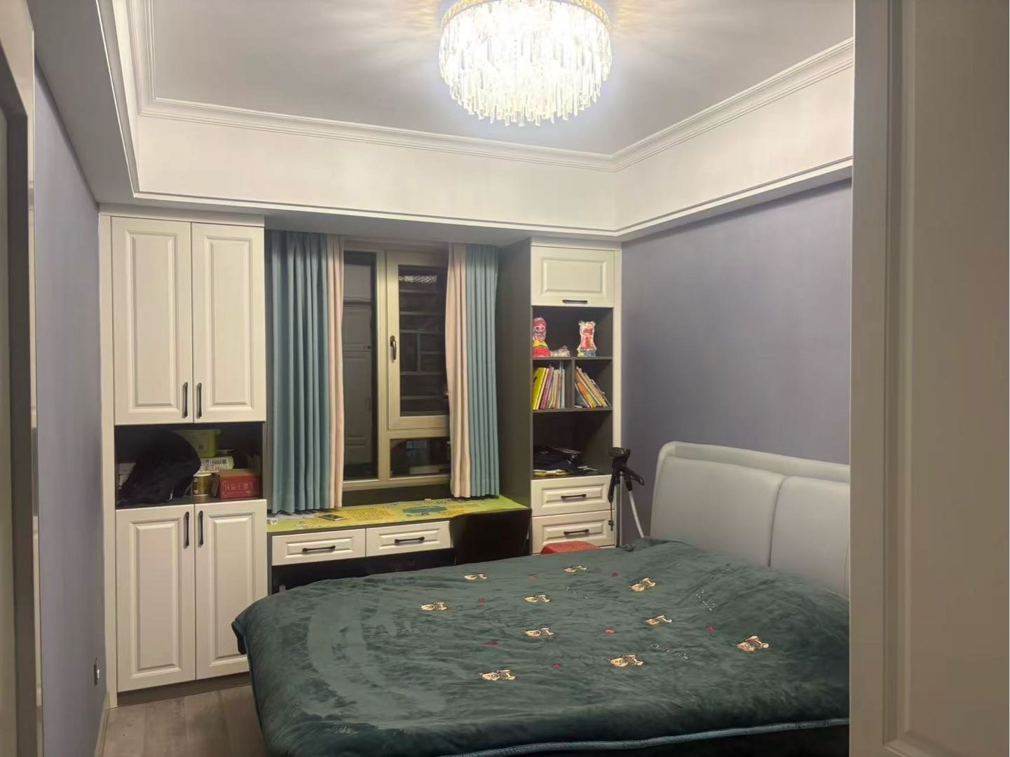 鹏程清华府·133平方·4室2厅·豪装修·拎包入住售82万