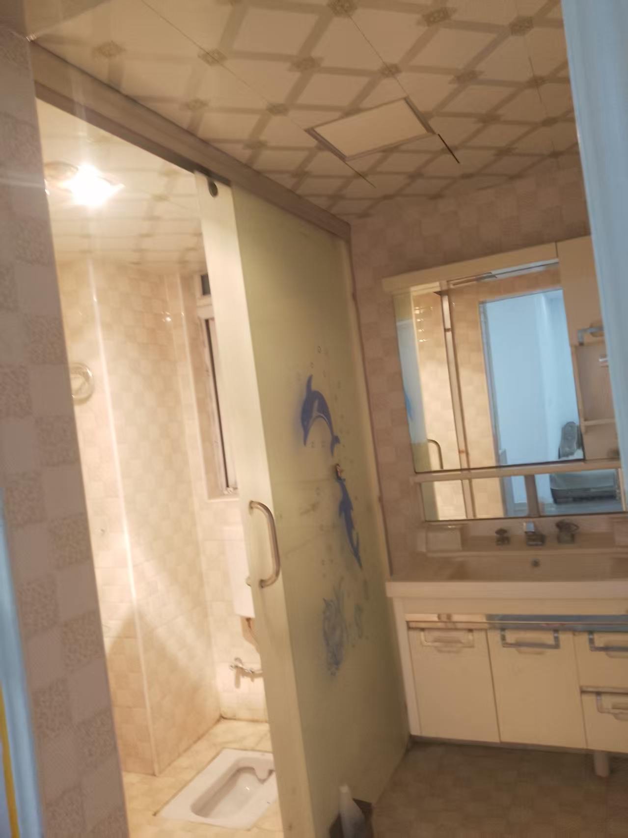 威泰国际·电梯房·干净整洁·两居室出租1200/月