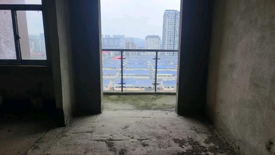 山水丽苑·123平好楼层·三室两厅·现买现装修35.8万
