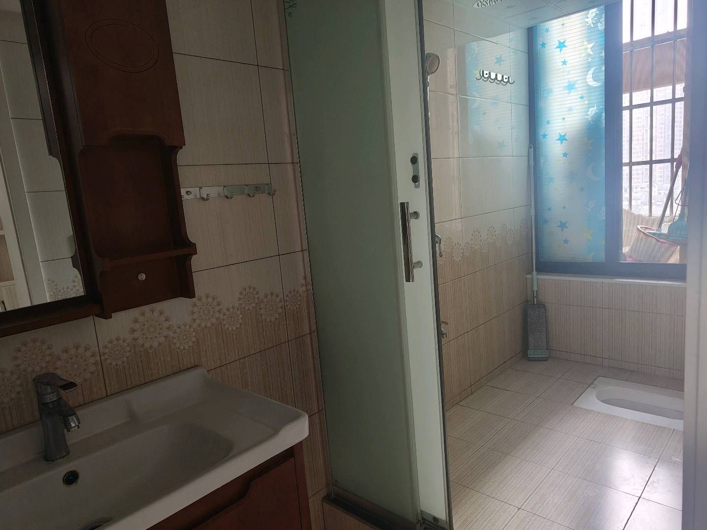 高铁片区·三室两厅·周边配套齐全·拎包入住·售价：46万