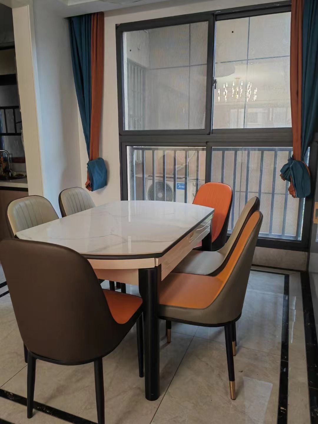 同城上都3室2厅2卫3平电梯房配套齐全2000/月