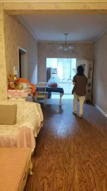 郡都小区·精装修两室两厅·出租1400/月