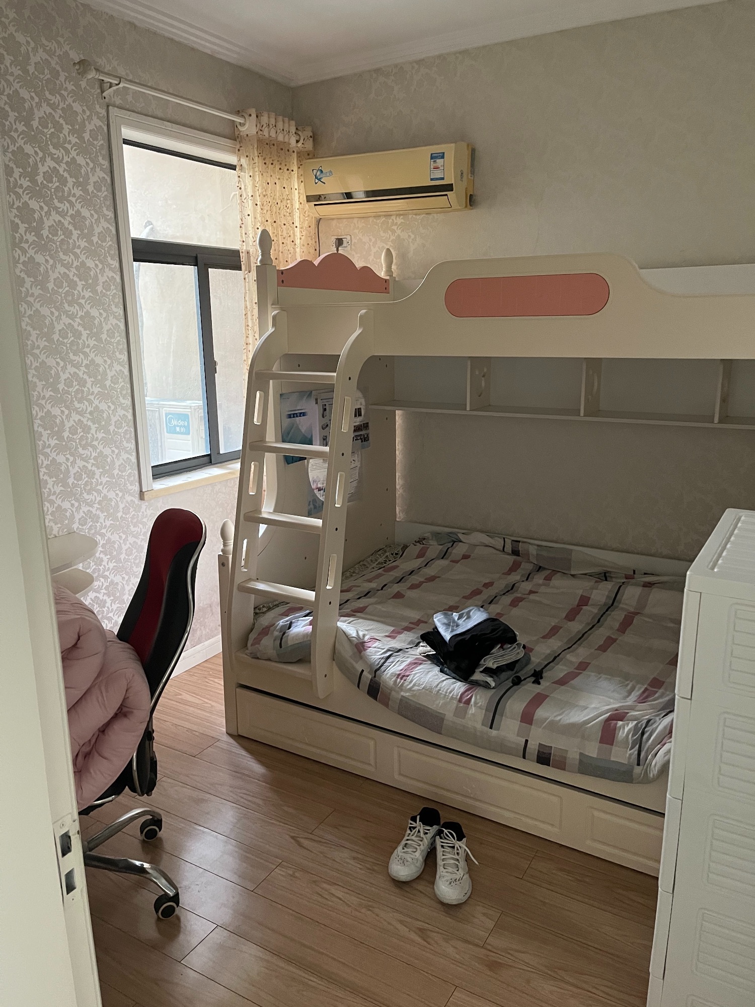 福星花园·金三银四好楼层·精装拎包就可入住1300/月