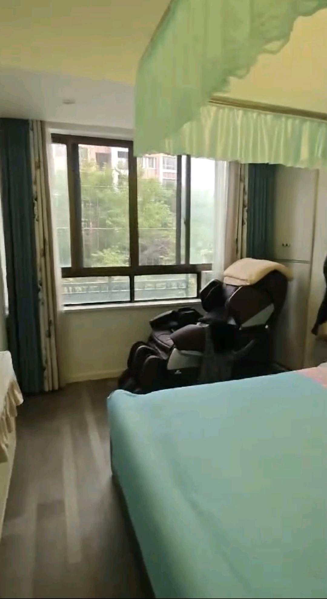 万泰华府·精装修两室两厅·出租1500/月