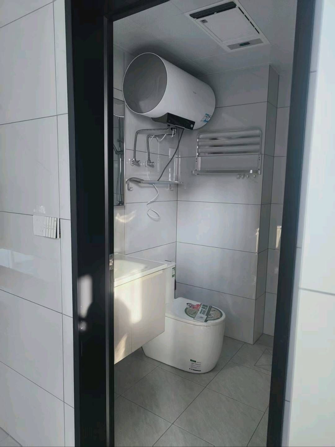 维多利亚·1室1厅·精装修，拎包入住·价格1000元