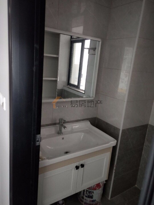 领秀城·一室一厅·拎包入住/1100月