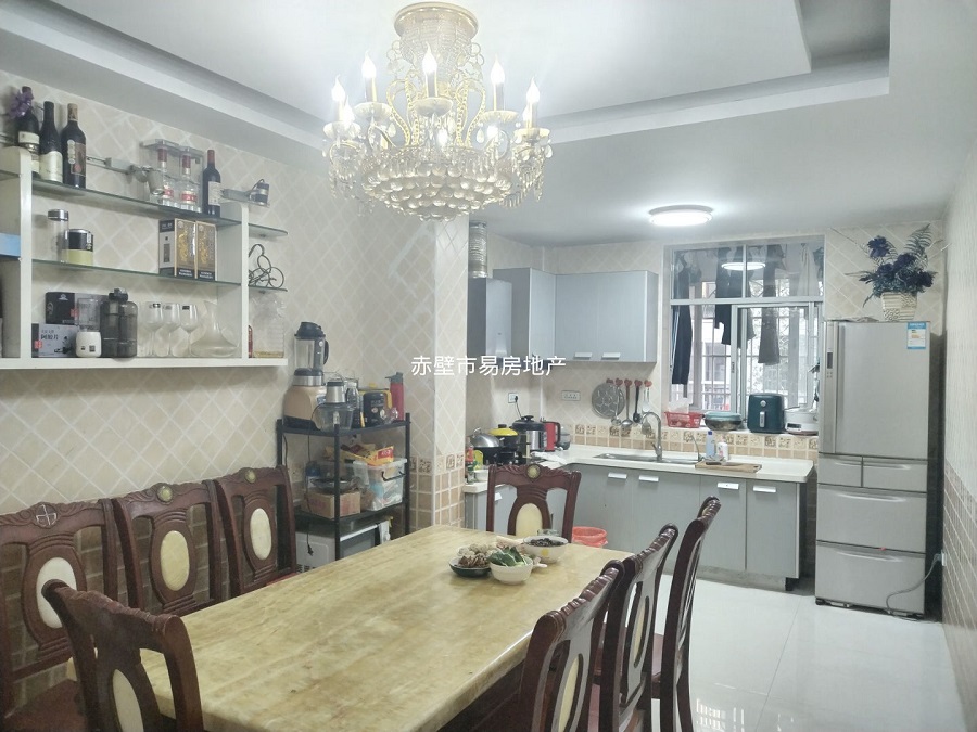 外滩网红桥附近·139平方二楼·全新装修·报价39.8万