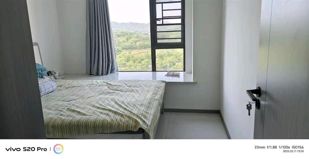 高铁站片区·珊瑚海小区·118平方·拎包入住·56万包过户