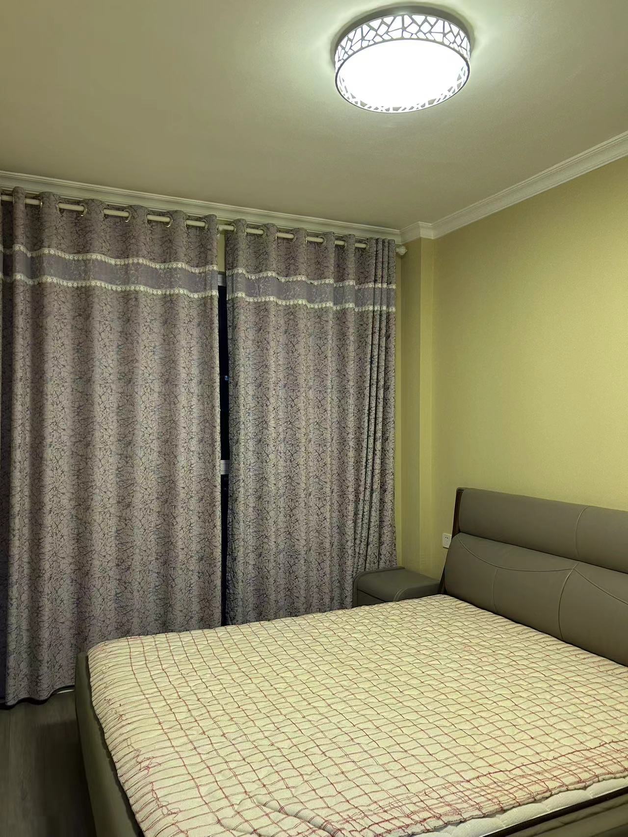 雍景新城·两室两厅·周边配套齐全·次新小区拎包入住/1800月