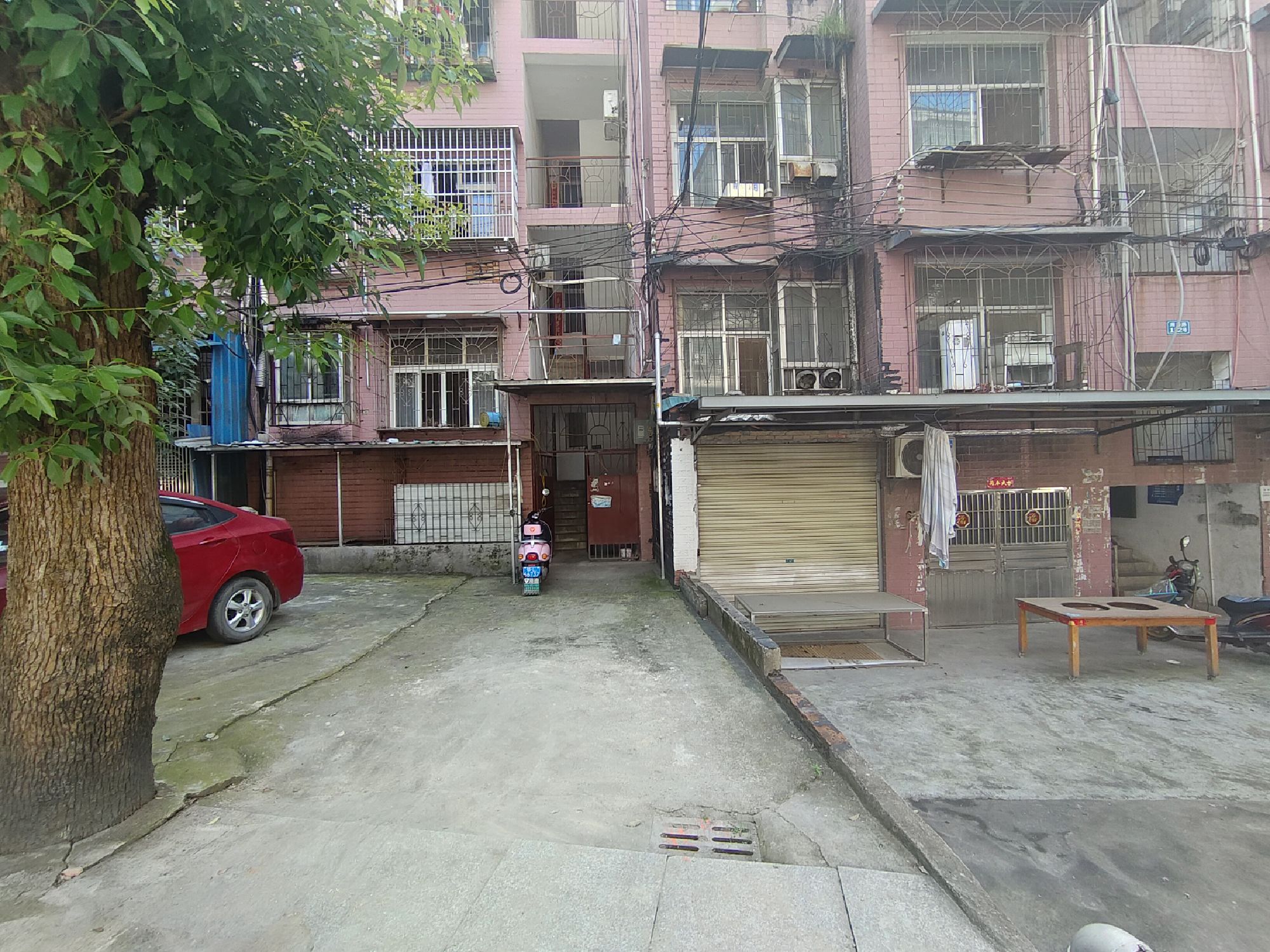 五中旁边陪读房·两室两厅·二楼·出租900/月