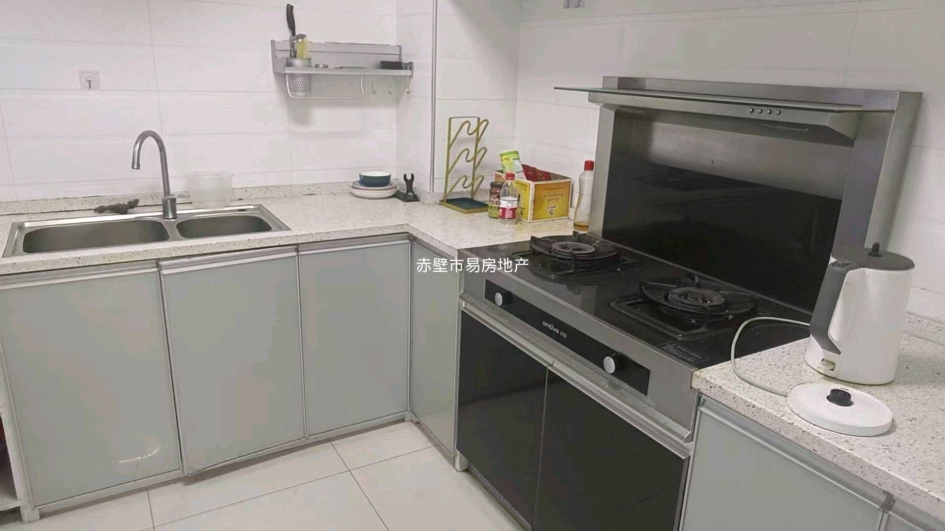 永邦欧洲线·两室两厅·全新装修拎包入住·周边配套商业齐全·售：38万