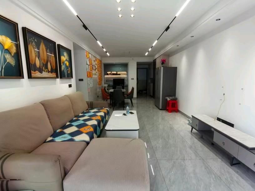 碧桂园翡翠湾·依山旁水好地方·三房两厅·拎包入住报价：49.8万