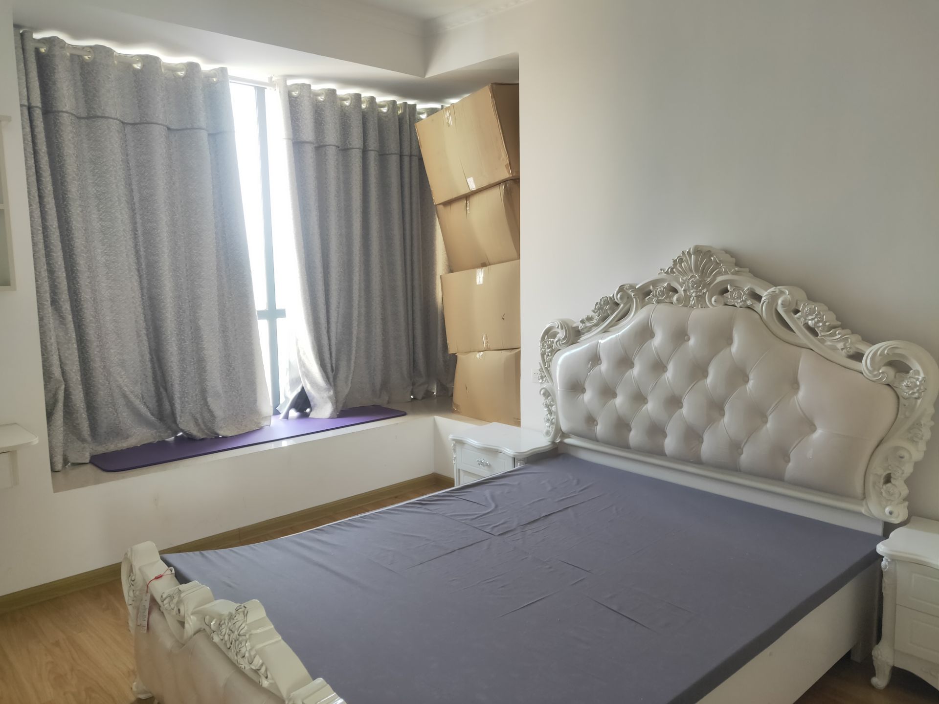 郡都小区·干净整洁·电梯两房两厅·出租1300/月